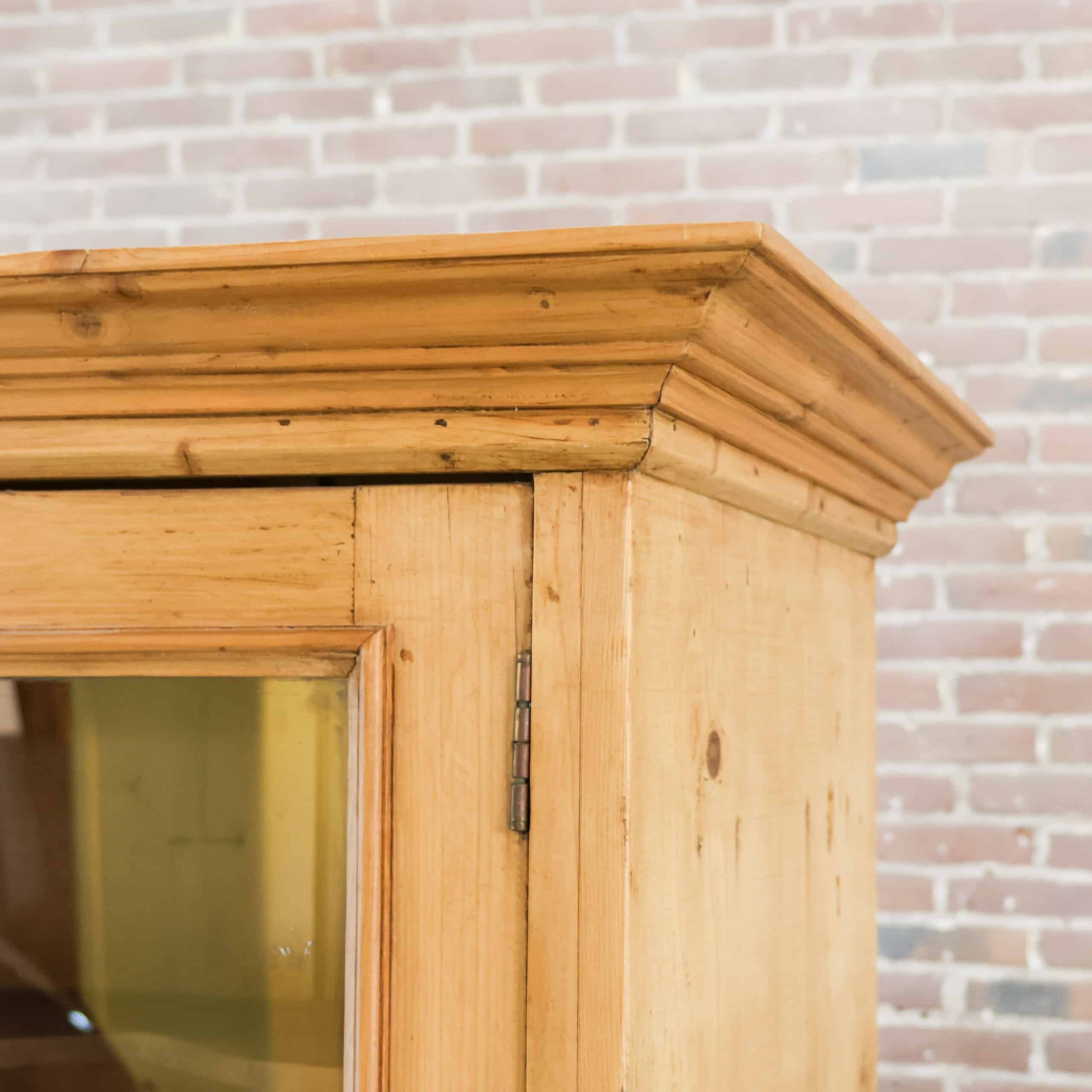Vitrine aus Kiefernholz - Bild 4