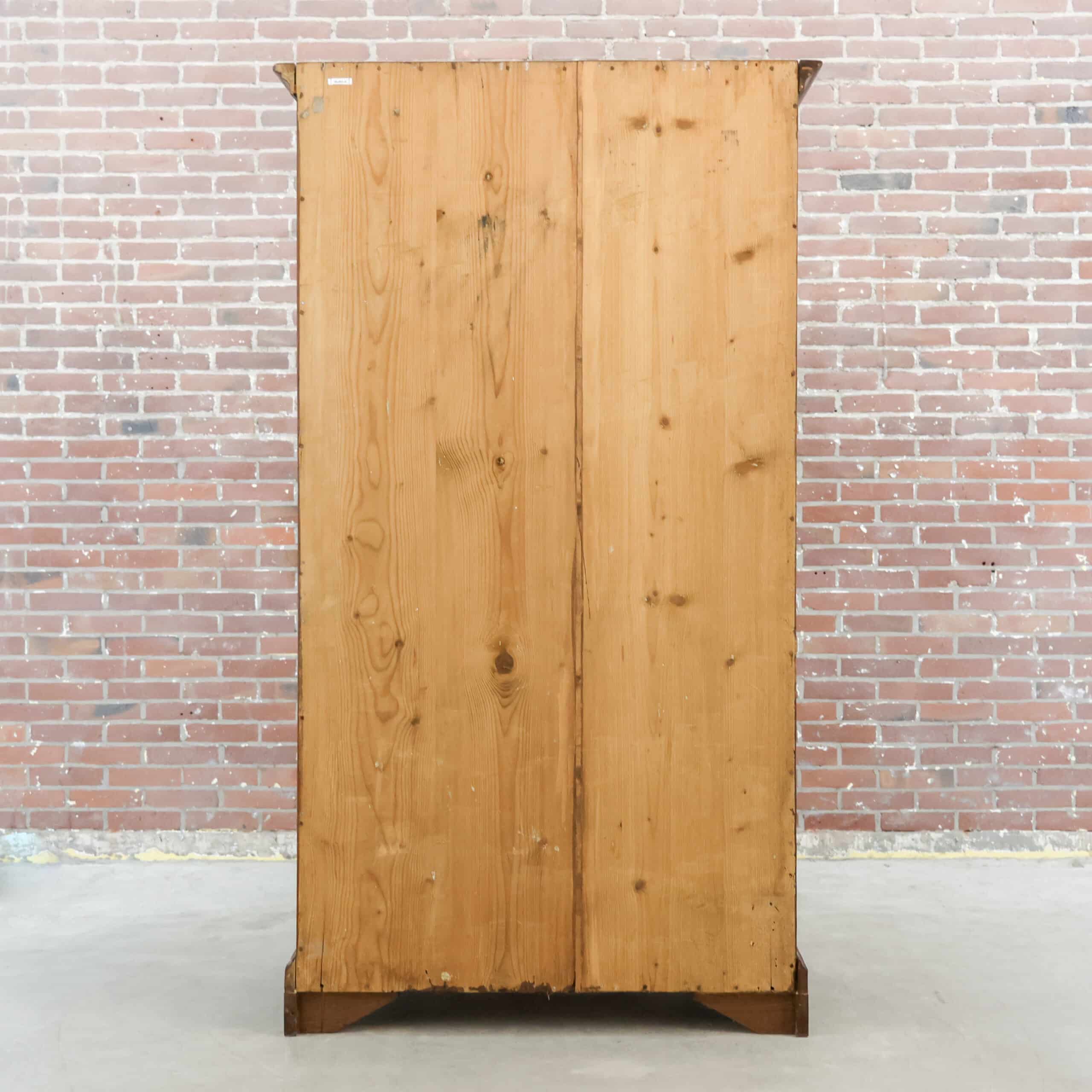 Antiker Einzeltürschrank – Abbildung 9