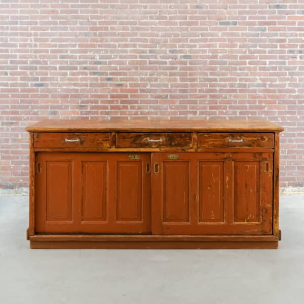 Brocante Anrichte mit Schiebetüren