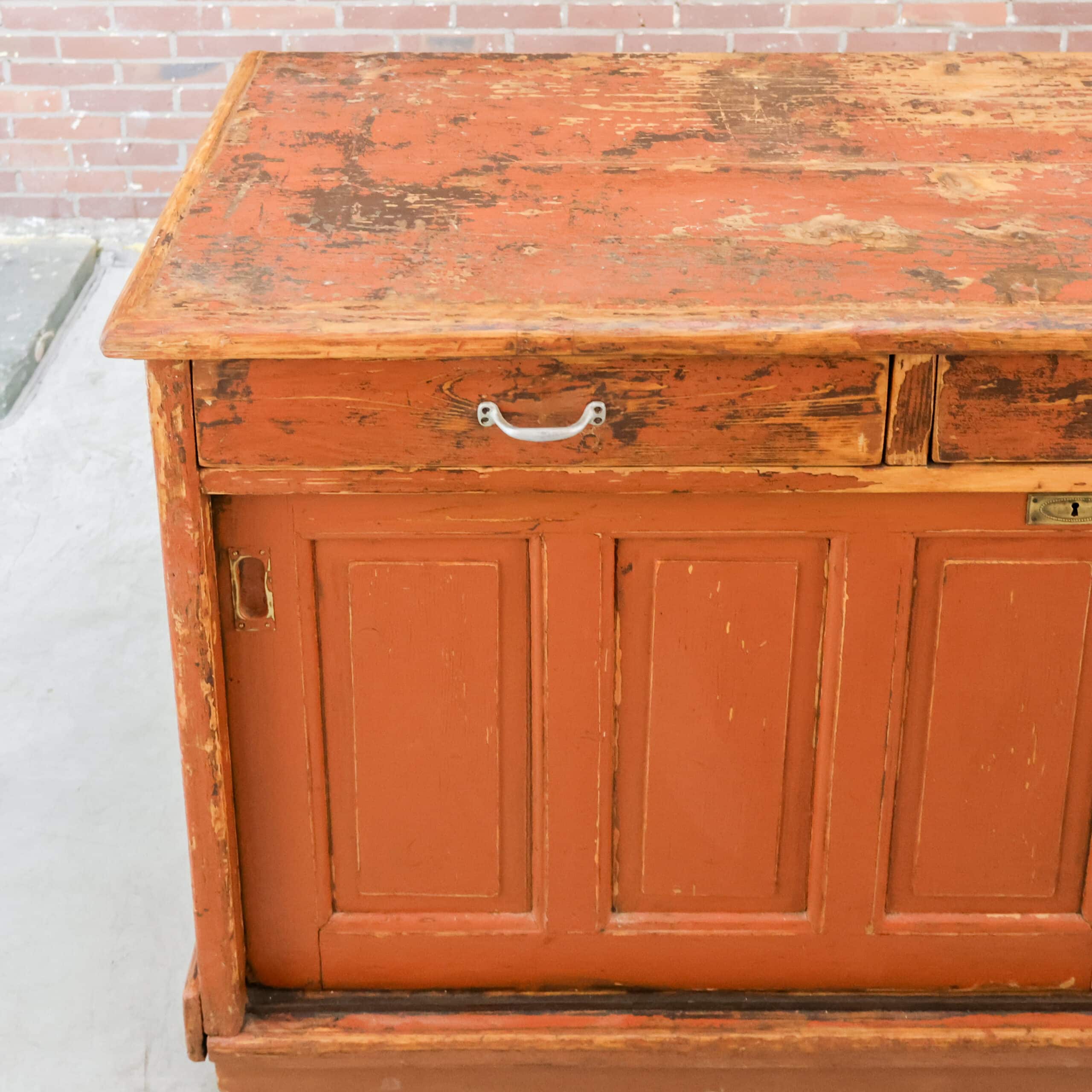 Brocante-Sideboard mit Schiebetüren – Abbildung 8