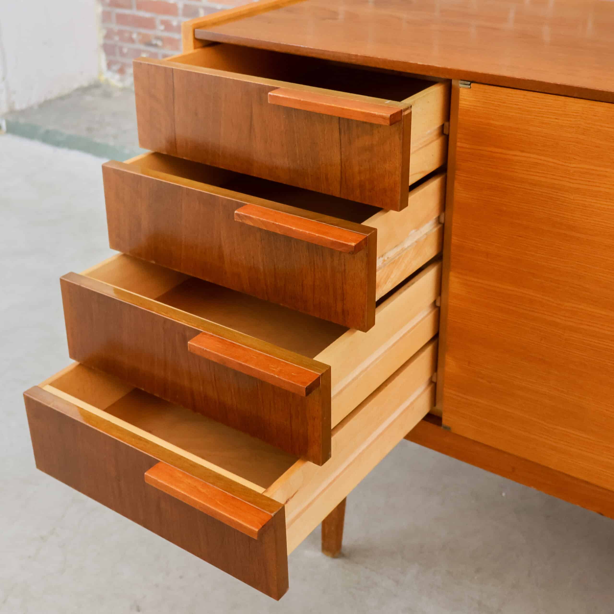 Mid-Century-Sideboard – Up Závody – Abbildung 4
