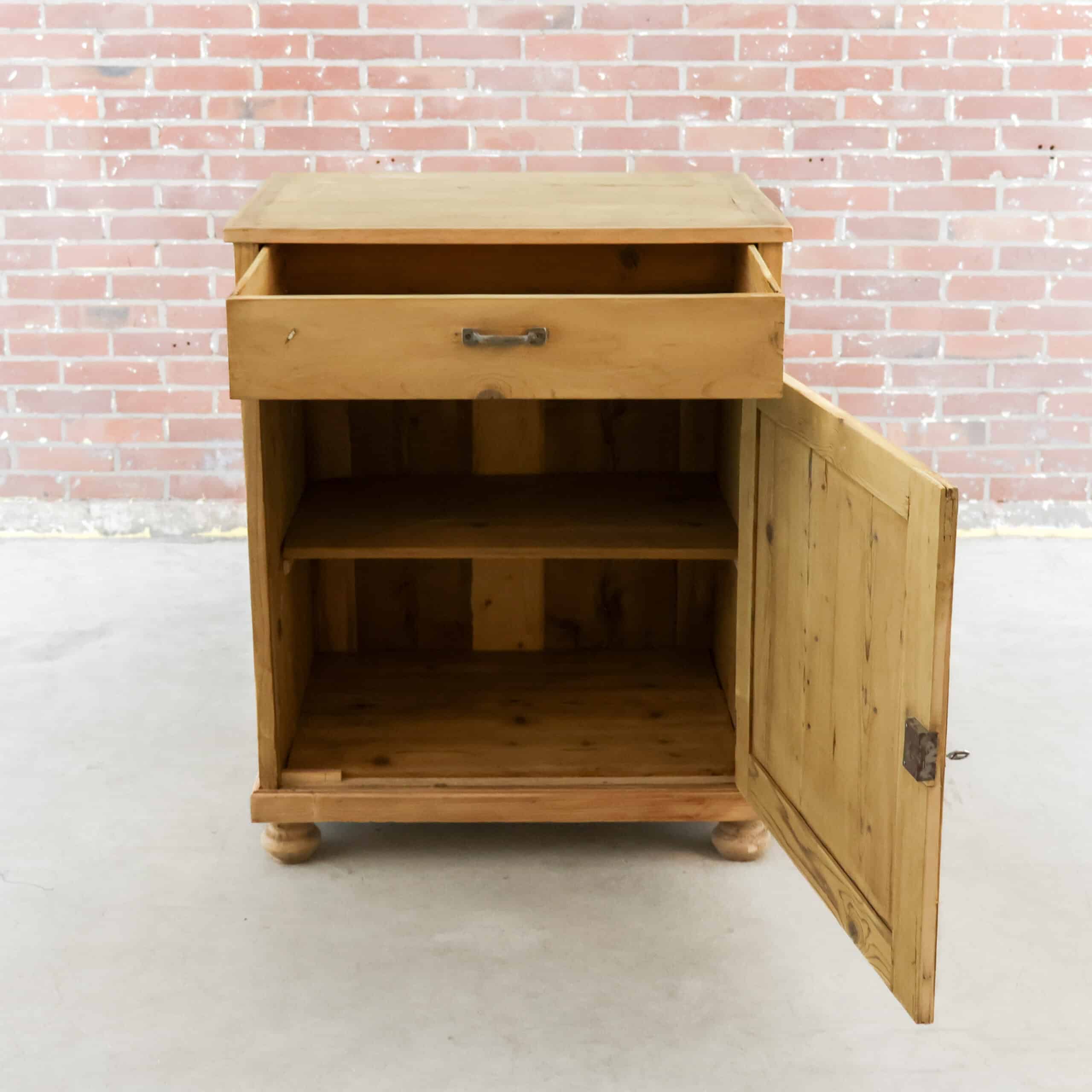 Kiefernholz-Sideboard – Abbildung 2