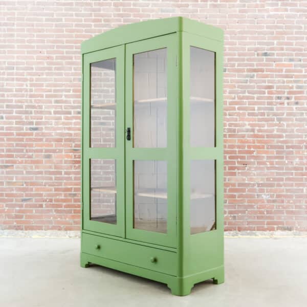 Grüner Schaukasten