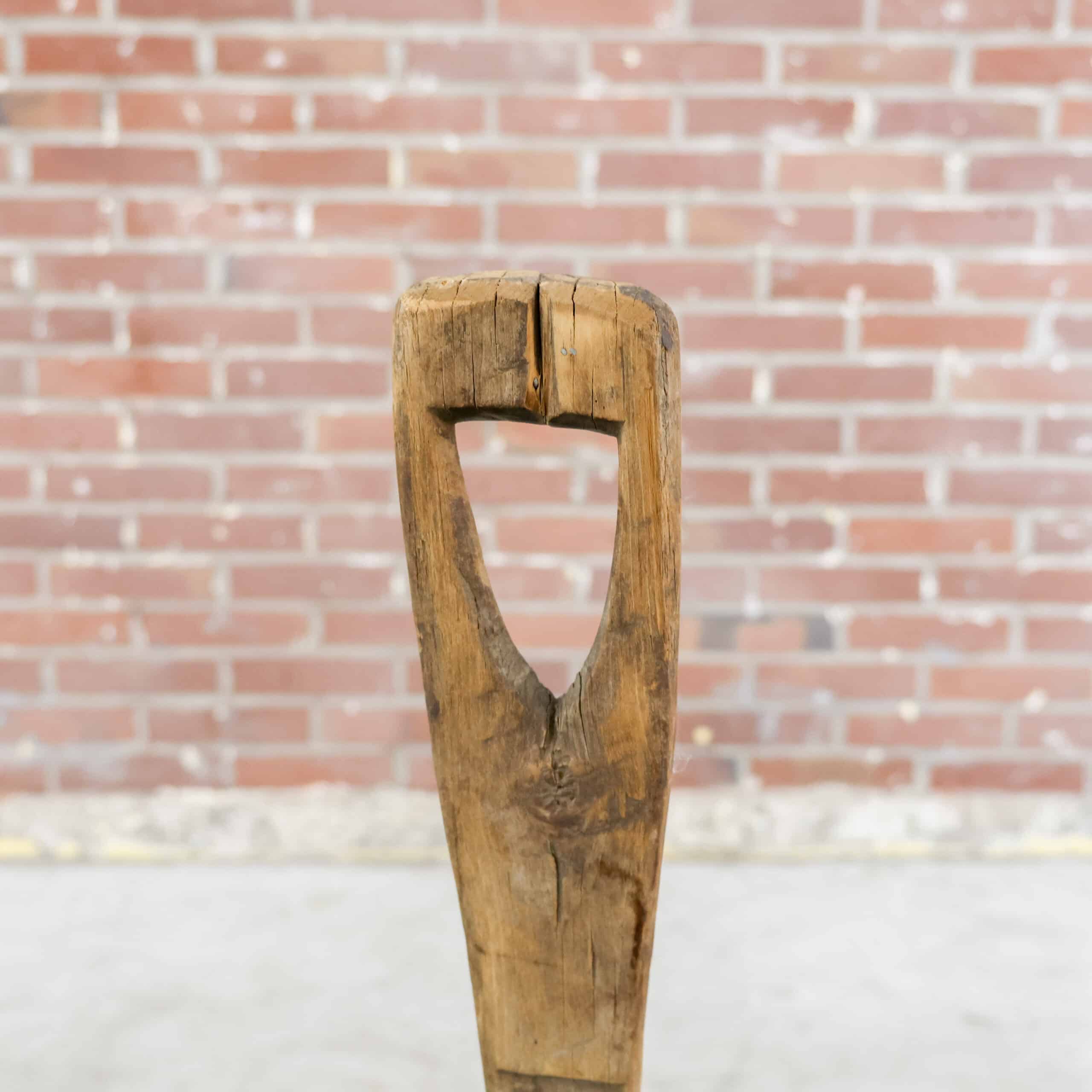 Rustikaler Milchhocker aus Holz – Abbildung 2
