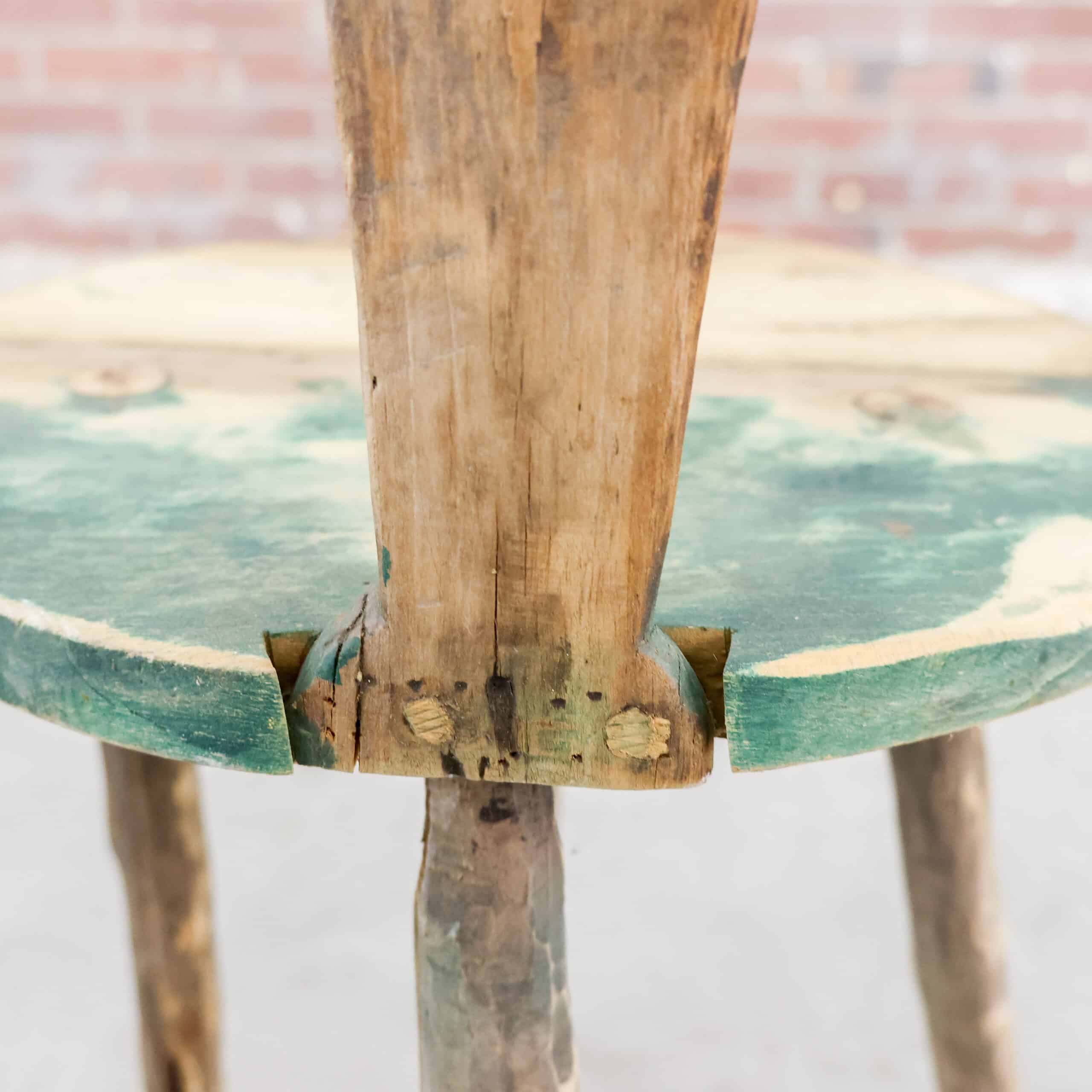 Rustikaler Milchhocker aus Holz – Abbildung 6