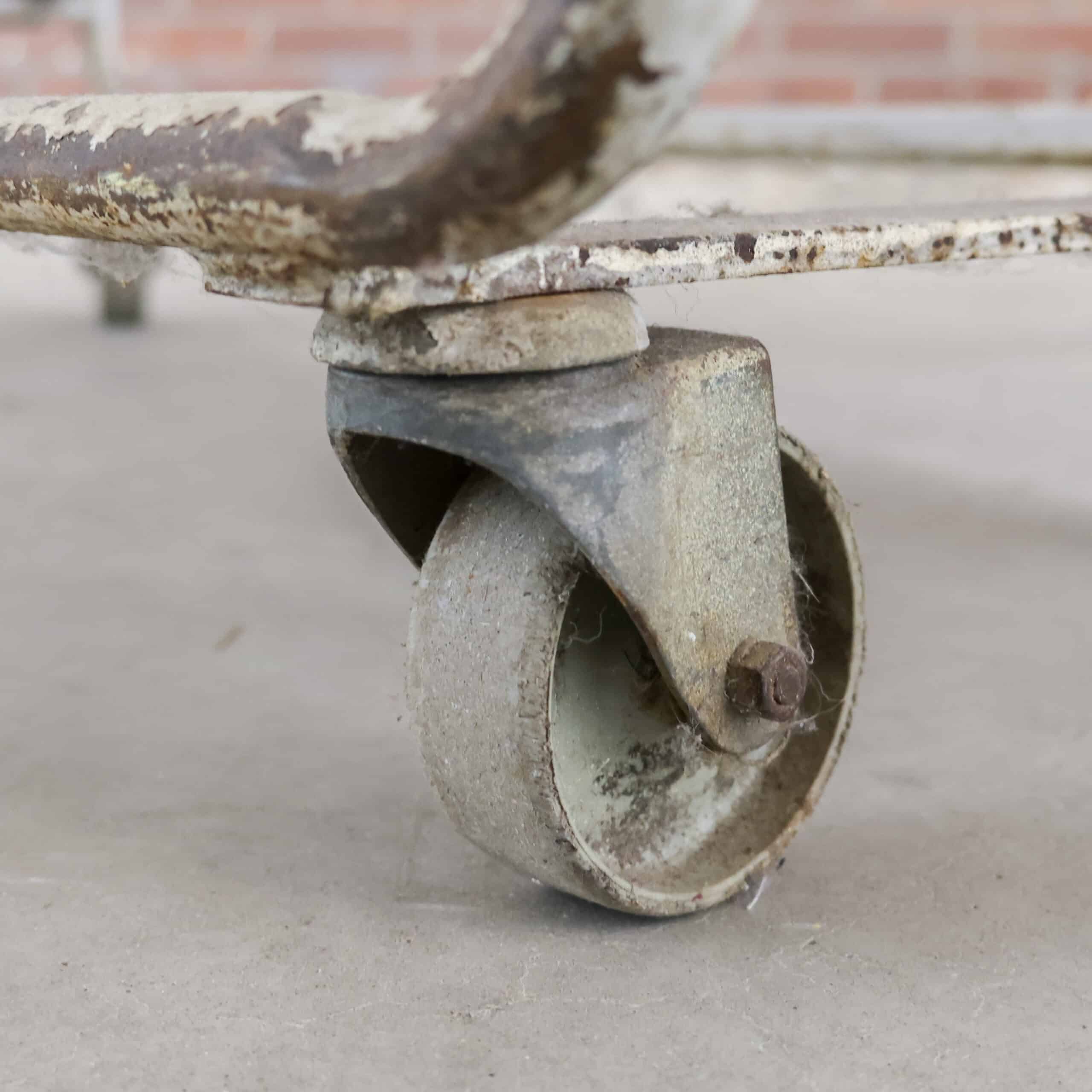 Vintage-Bäckerwagen im Industrial-Stil – Abbildung 11