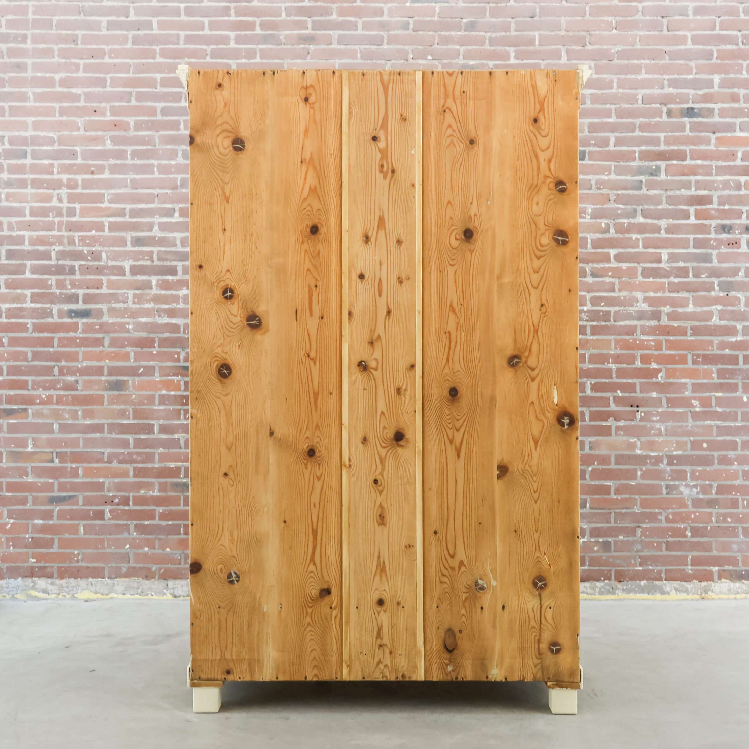 Brocante-Leinenschrank in Creme – Abbildung 11