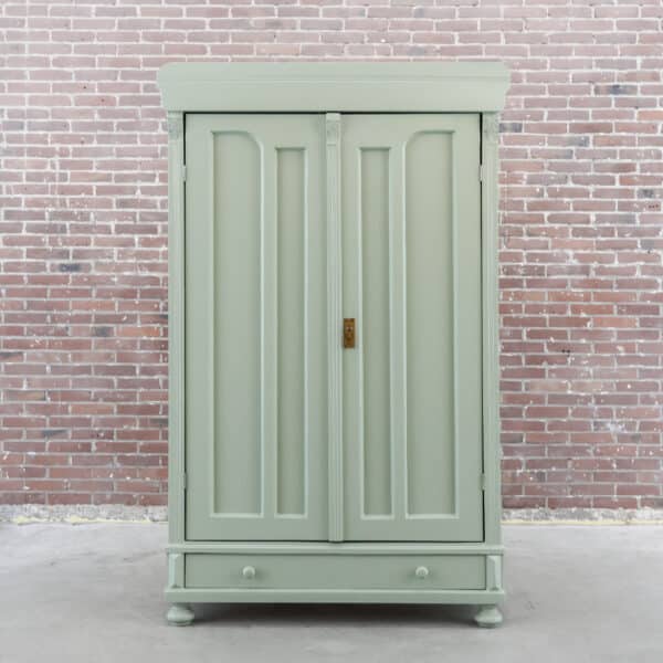 Brocante Wäscheschrank