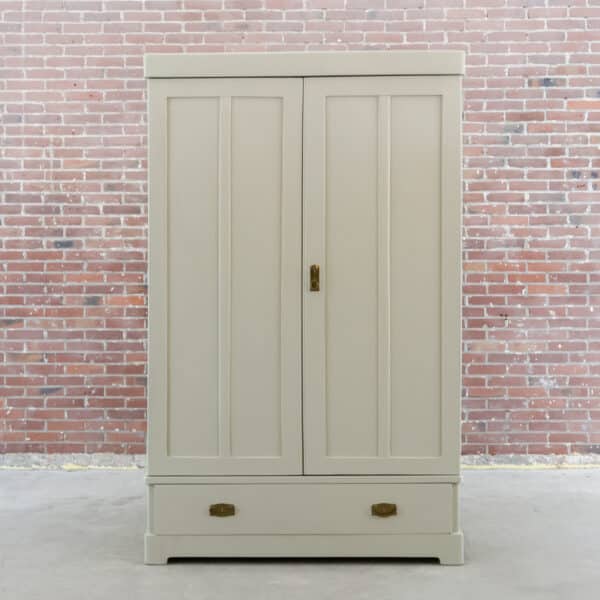 Brocante Wäscheschrank