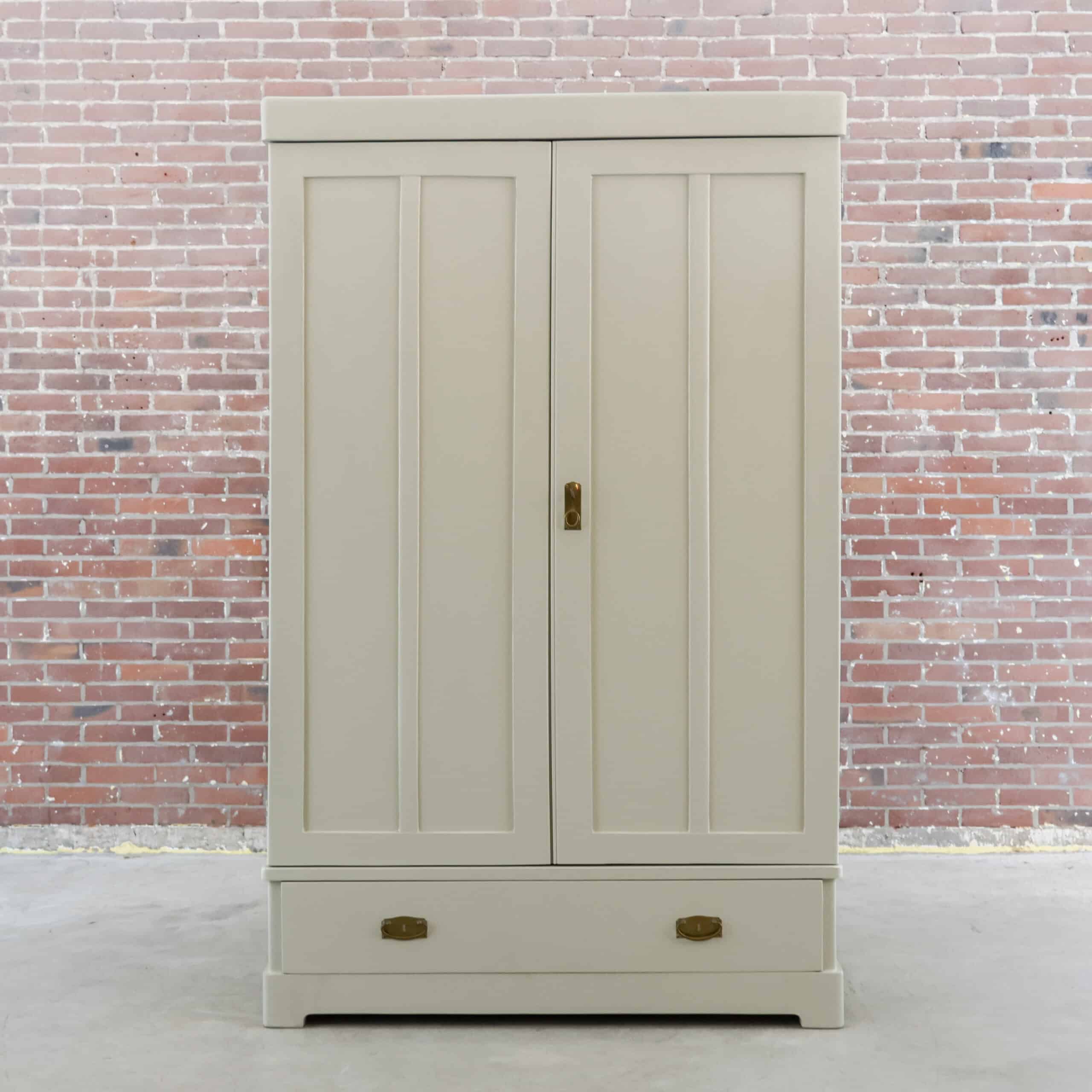 Brocante Wäscheschrank