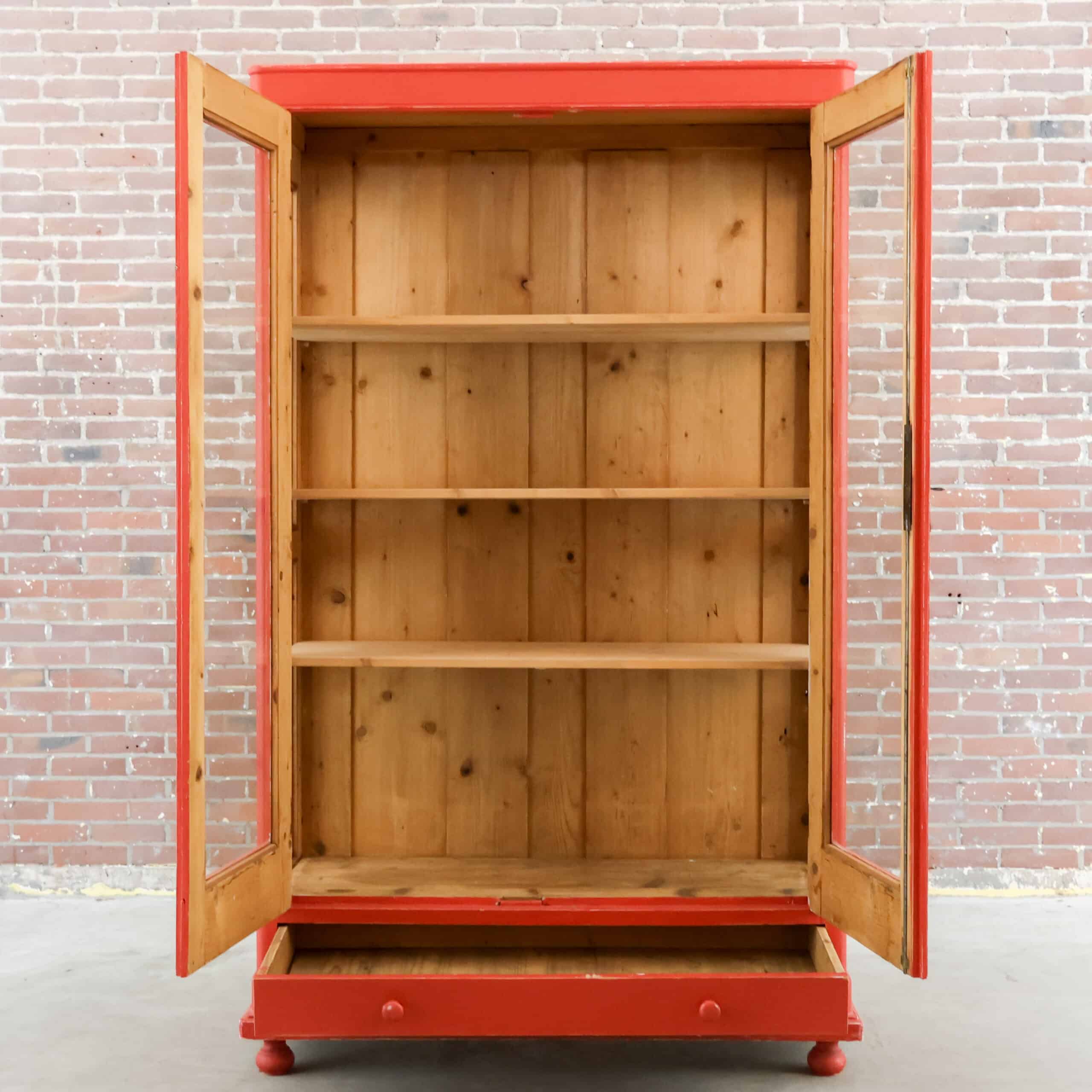 Rote Brocante-Vitrine – Abbildung 3