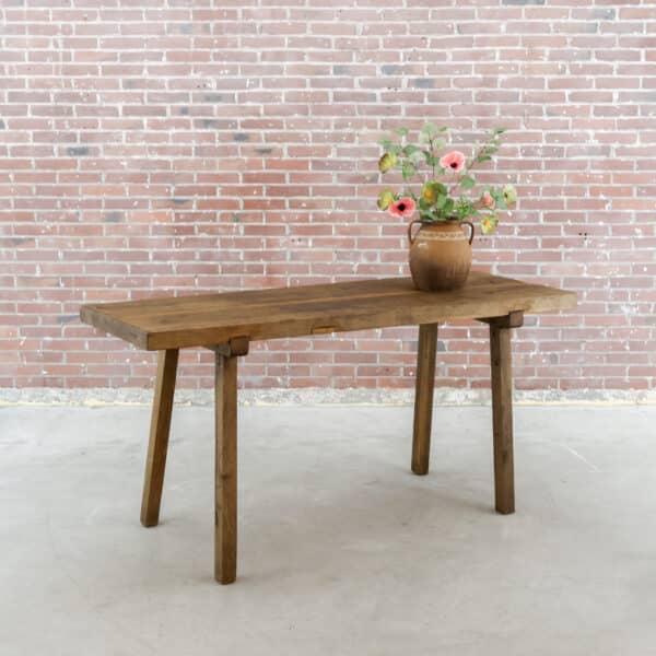 Holztisch zum Schlachten