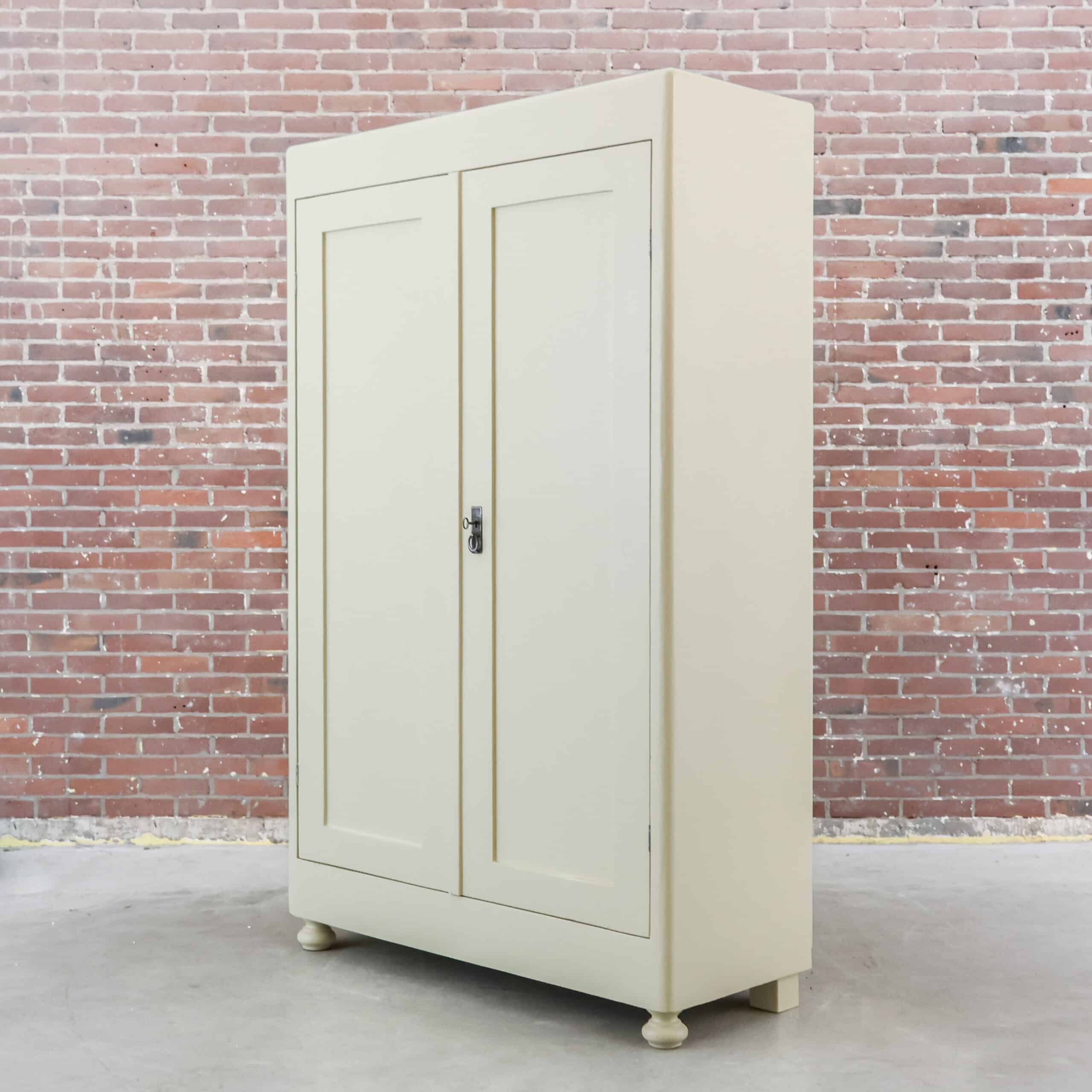 Brocante cremefarbener Wäscheschrank - Bild 6
