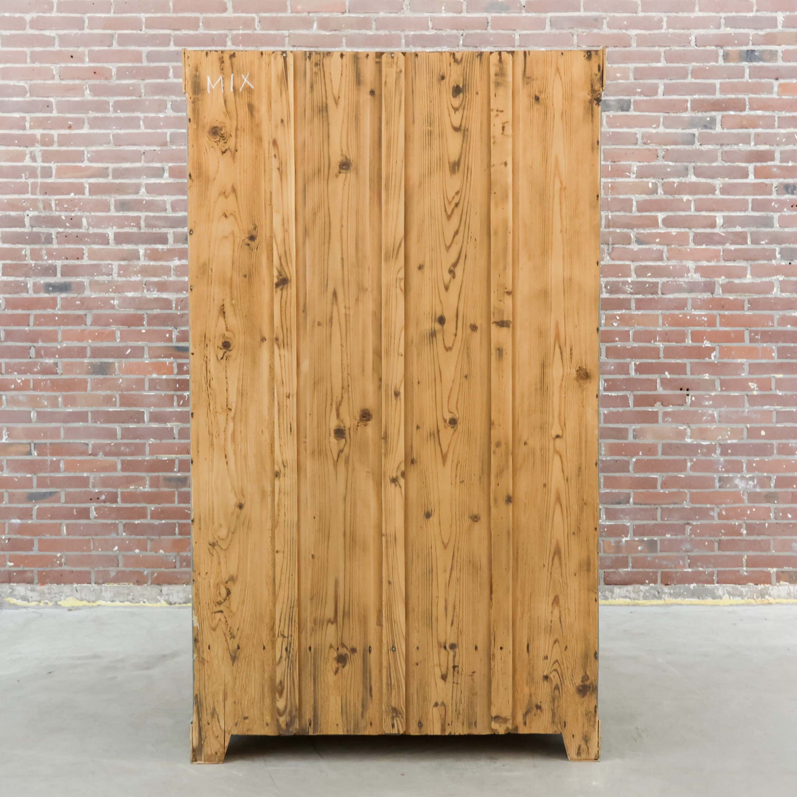 Grauer Kleiderschrank - Bild 9