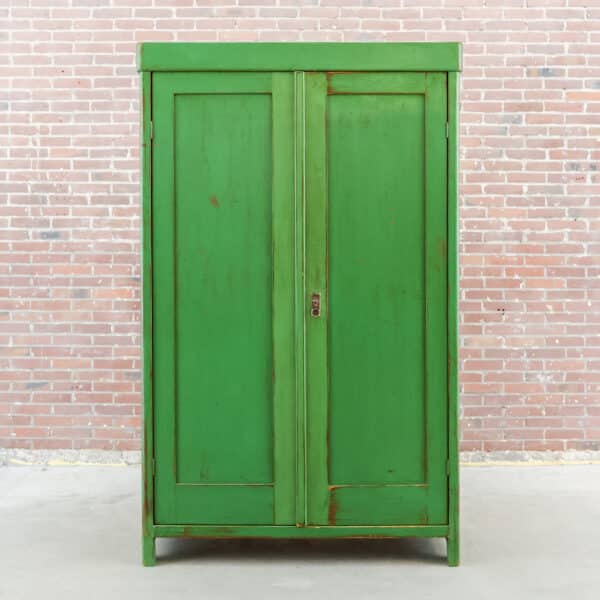 Brocante Wäscheschrank